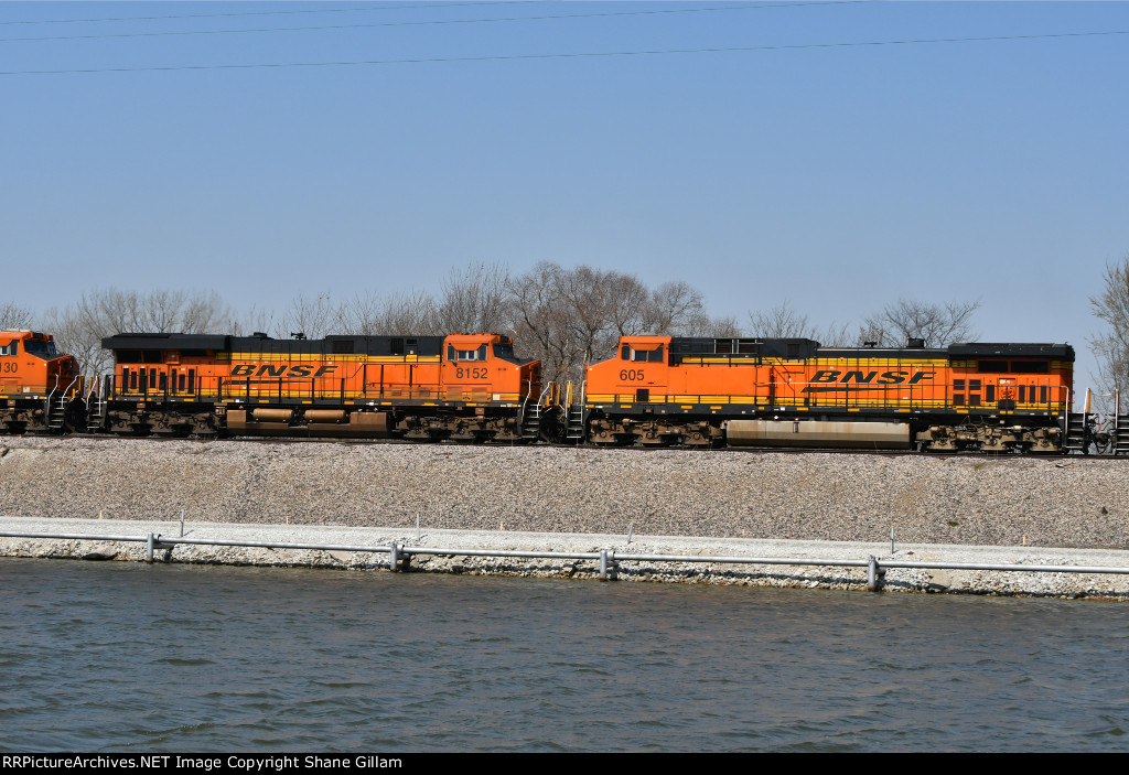 BNSF 605